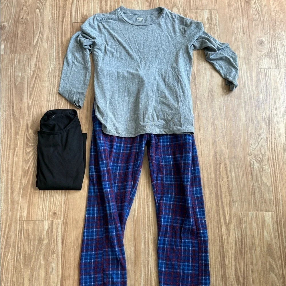 Old Navy/Essentials Sleepwear Pajama Set w/ Extra Long Sleeve
